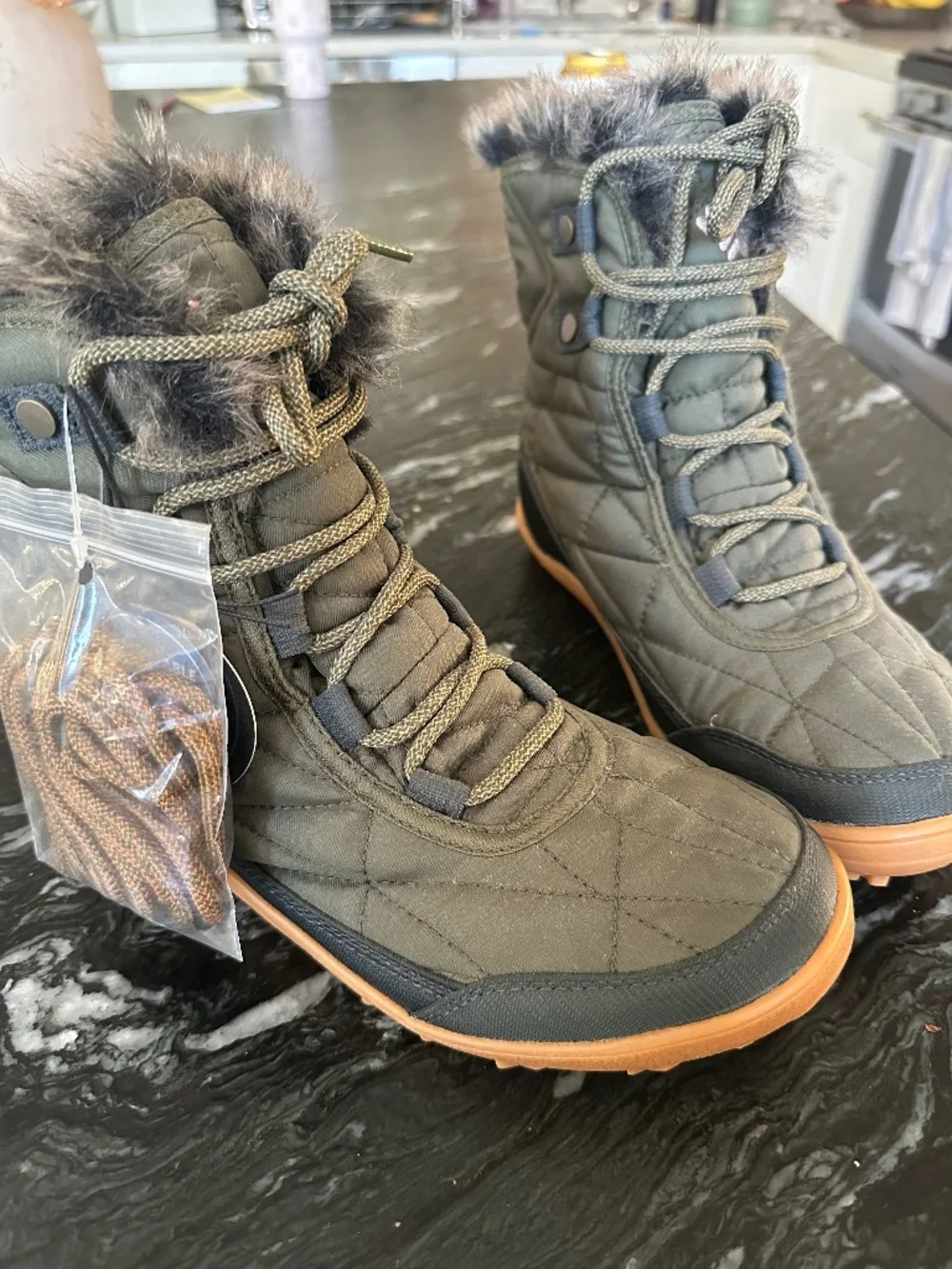 Columbia Minx Shorty Rain / Snow Boot